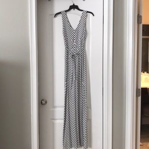 Motherhood Maternity maxi dress, size Petite Small